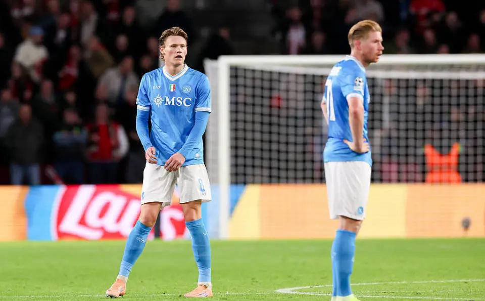 那不勒斯2-6惨败埃因霍温,意甲冠军28年来最丢脸一战