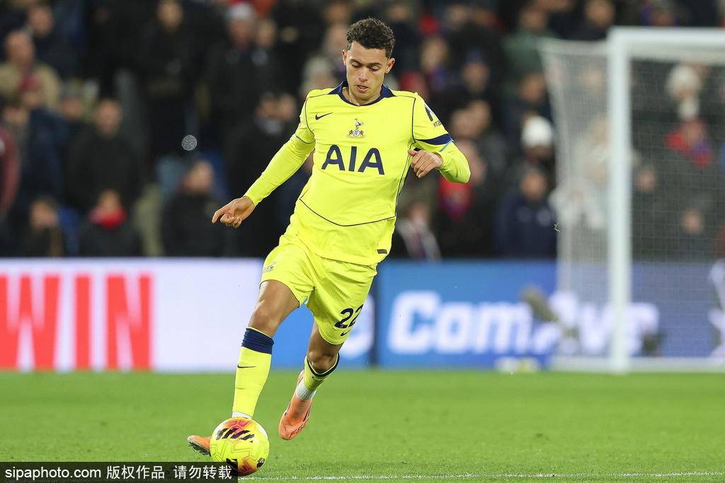 转会费3350万镑!水晶宫官宣热刺前锋布伦南-约翰逊加盟