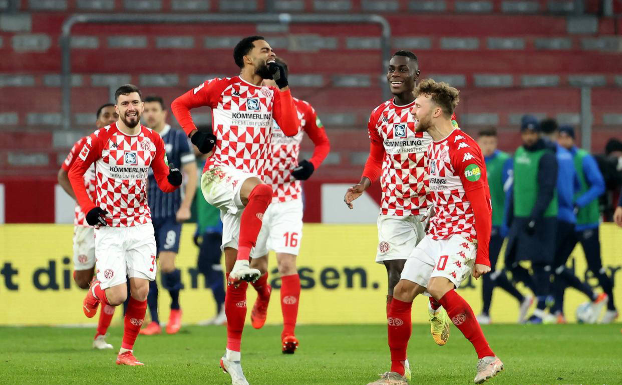 德甲法甲关键对决预测：朗斯主场优势明显，圣保利科隆降级大战悬念重重